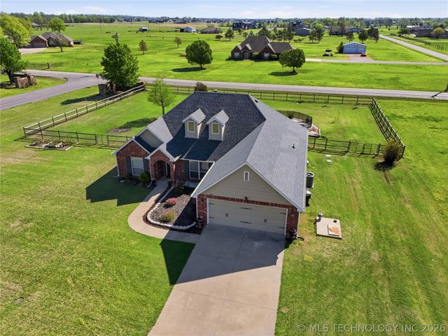 12601 Amling Drive, Oologah, OK 74053