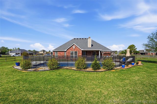 12601 Amling Drive, Oologah, OK 74053