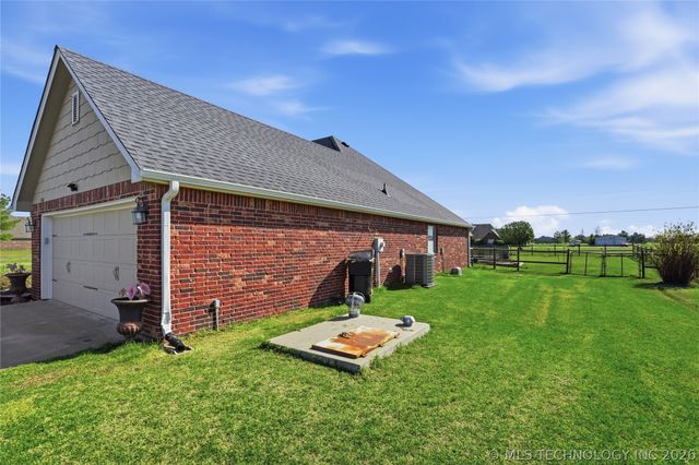 12601 Amling Drive, Oologah, OK 74053