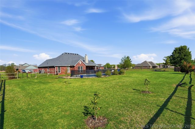12601 Amling Drive, Oologah, OK 74053