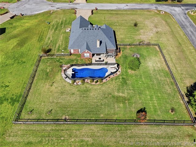 12601 Amling Drive, Oologah, OK 74053
