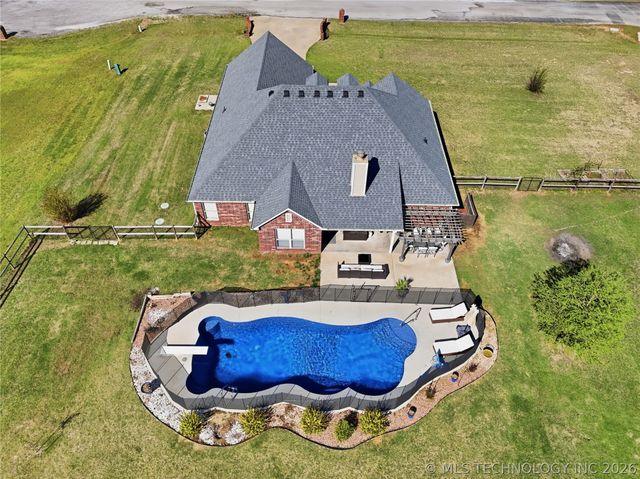 12601 Amling Drive, Oologah, OK 74053