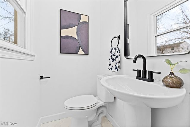 2756 Smith Road, Fairlawn, OH 44333