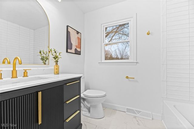 2756 Smith Road, Fairlawn, OH 44333