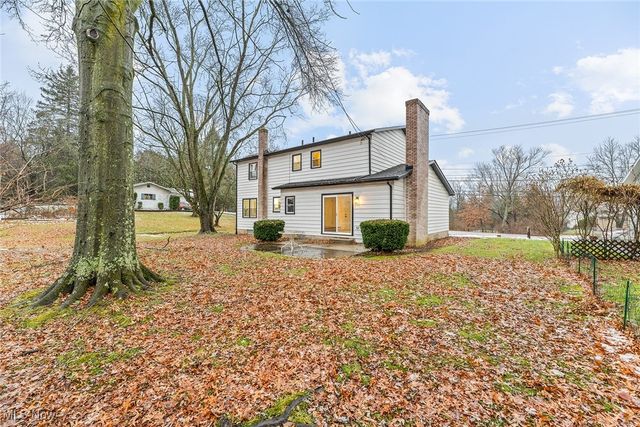 2756 Smith Road, Fairlawn, OH 44333