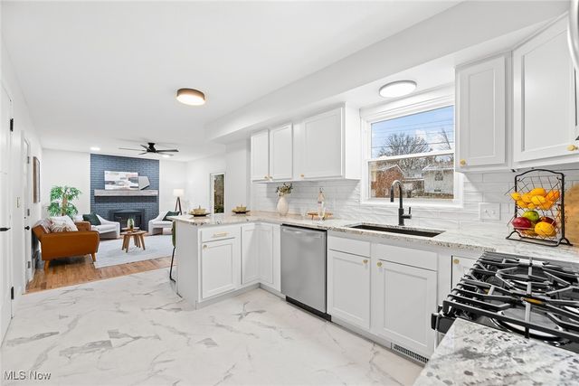 2756 Smith Road, Fairlawn, OH 44333