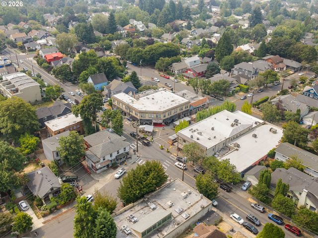 2731 Se Clinton St, Portland, OR 97202