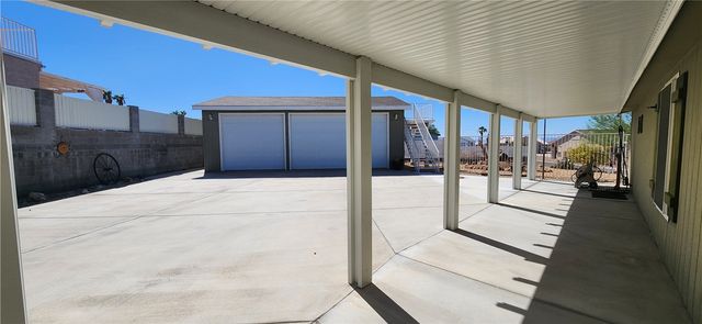 3380 Ridge View Avenue, Bullhead City, AZ 86429