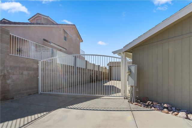 3380 Ridge View Avenue, Bullhead City, AZ 86429