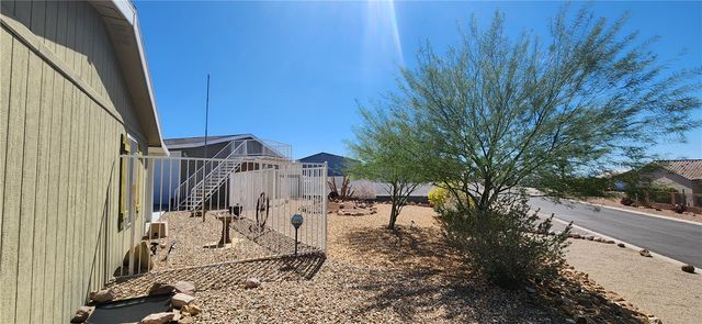 3380 Ridge View Avenue, Bullhead City, AZ 86429