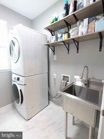 405 HANRAHAN CT SE, Leesburg, VA 20175