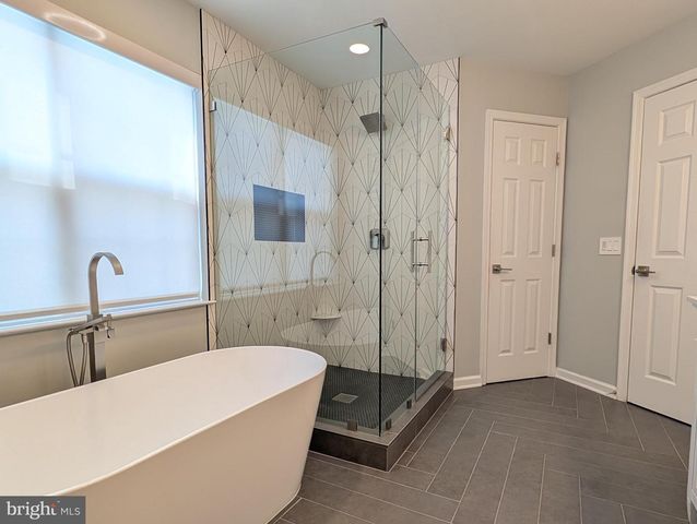 405 HANRAHAN CT SE, Leesburg, VA 20175