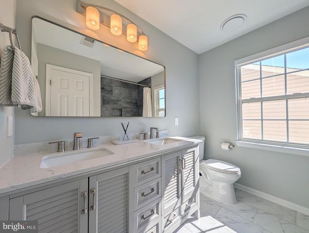 405 HANRAHAN CT SE, Leesburg, VA 20175