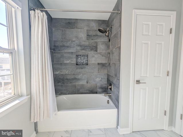 405 HANRAHAN CT SE, Leesburg, VA 20175