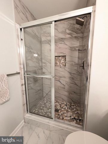 405 HANRAHAN CT SE, Leesburg, VA 20175