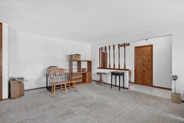 906 Nicolet Street, Janesville, WI 53546