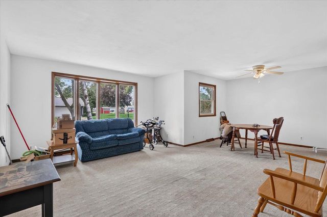 906 Nicolet Street, Janesville, WI 53546