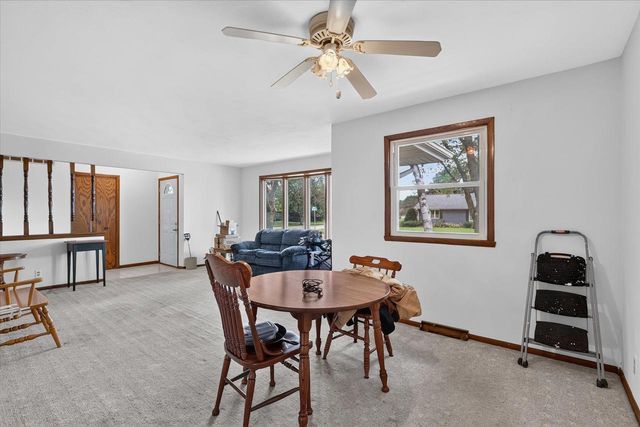 906 Nicolet Street, Janesville, WI 53546