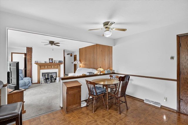 906 Nicolet Street, Janesville, WI 53546