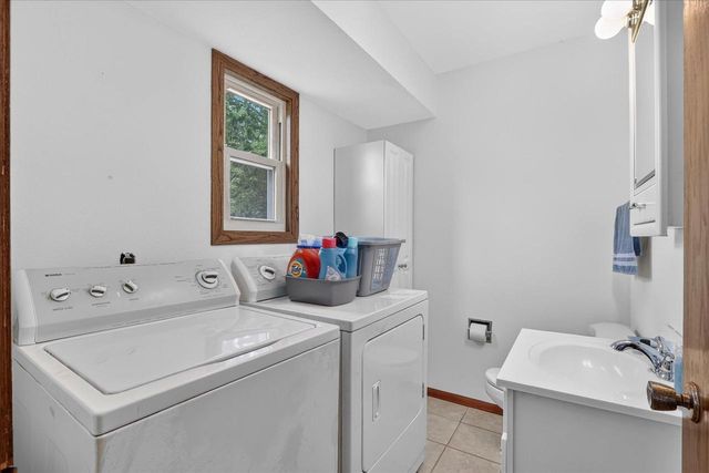 906 Nicolet Street, Janesville, WI 53546