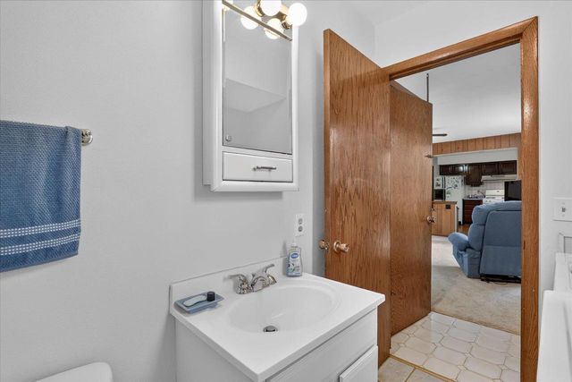 906 Nicolet Street, Janesville, WI 53546