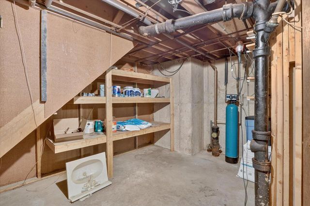 906 Nicolet Street, Janesville, WI 53546