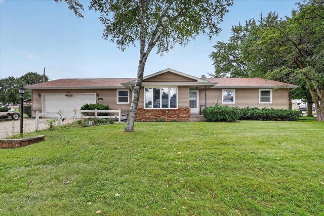 906 Nicolet Street, Janesville, WI 53546