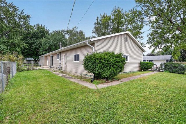 906 Nicolet Street, Janesville, WI 53546