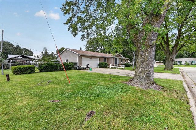906 Nicolet Street, Janesville, WI 53546