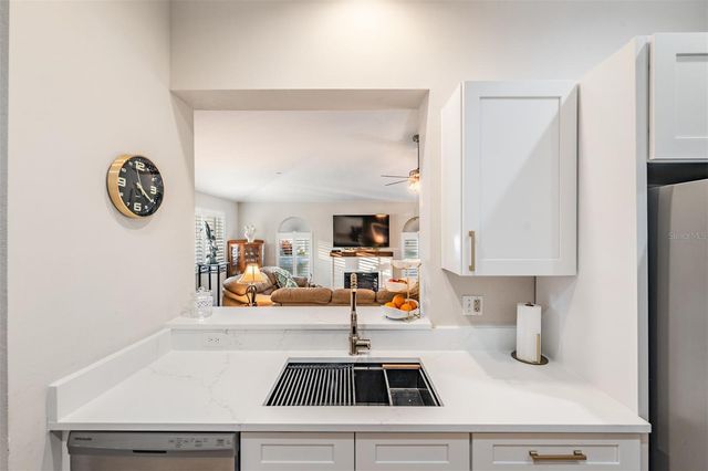 2792 GOLF LAKE DRIVE 42, Plant City, FL 33566