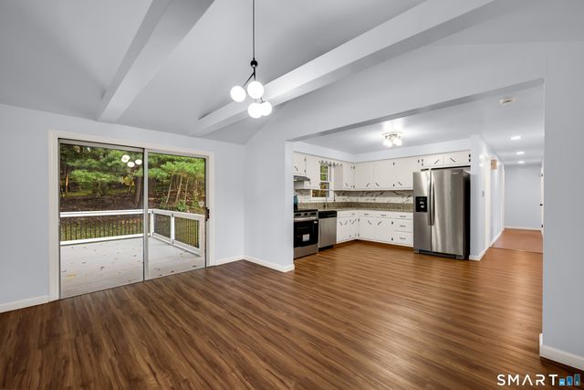 17 Rhoda Lane, Bristol, CT 06010