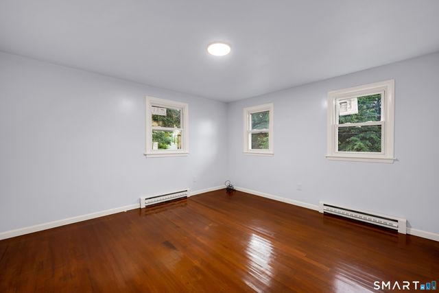 17 Rhoda Lane, Bristol, CT 06010