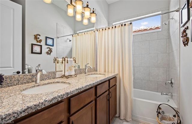 9244 Glenforest DR, Naples, FL 34120
