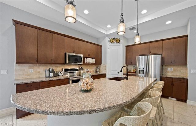9244 Glenforest DR, Naples, FL 34120