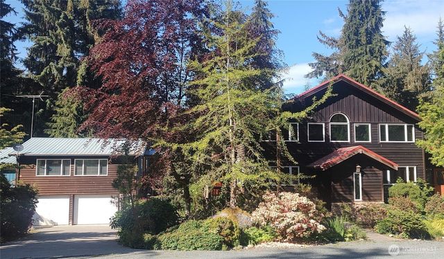 2970 Smugglers Cove Road, Greenbank, WA 98253