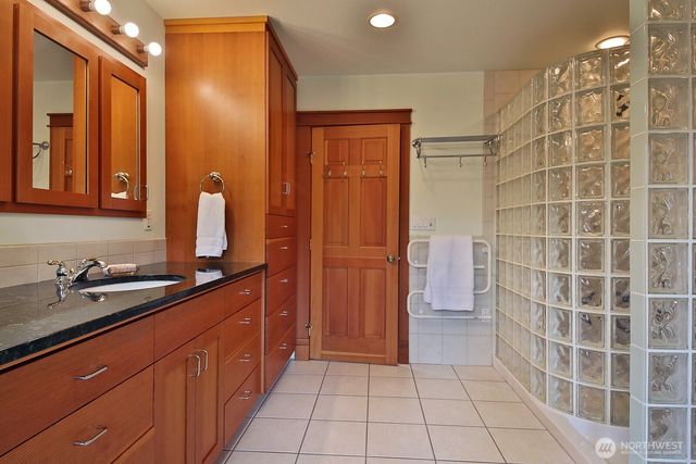 2970 Smugglers Cove Road, Greenbank, WA 98253