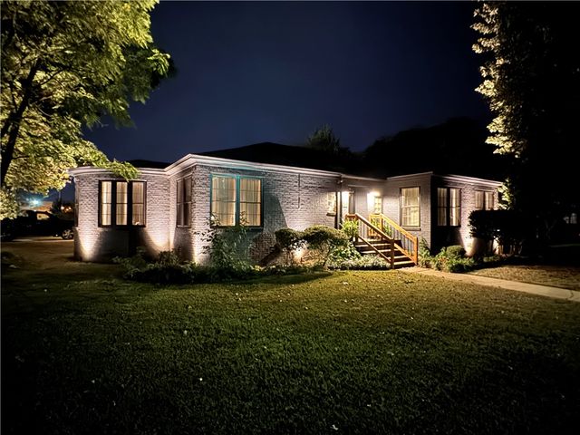 201 W 8th Street, Russellville, AR 72801