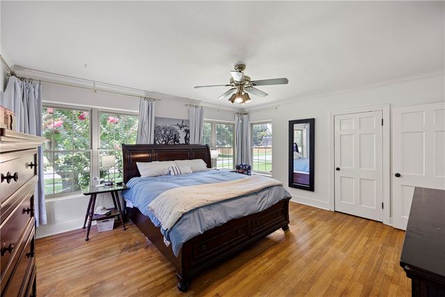 201 W 8th Street, Russellville, AR 72801
