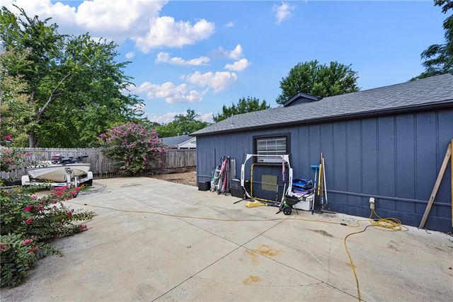 201 W 8th Street, Russellville, AR 72801