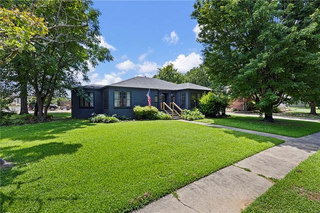 201 W 8th Street, Russellville, AR 72801