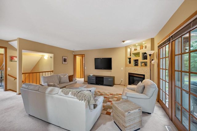 7113 Maple Point Drive, Madison, WI 53719
