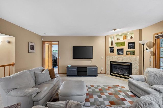 7113 Maple Point Drive, Madison, WI 53719