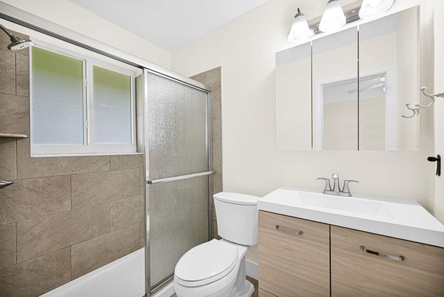 2118 N 14 Ave Rear, Dania Beach, FL 33020