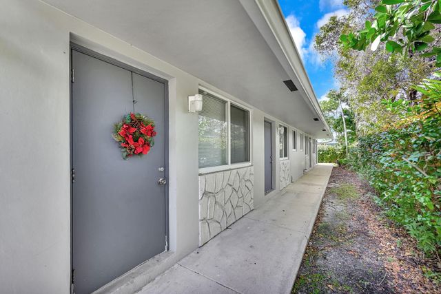 2118 N 14 Ave Rear, Dania Beach, FL 33020