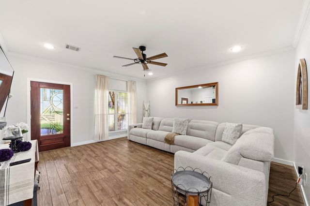 11619 Alcott Drive, Montgomery, TX 77356