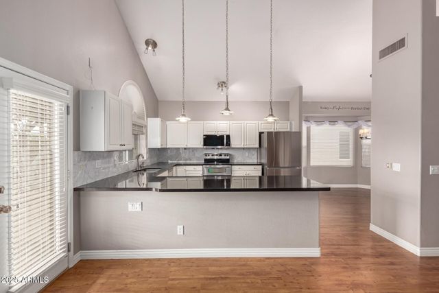 1284 N CONNER Avenue, Gilbert, AZ 85234