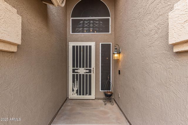 1284 N CONNER Avenue, Gilbert, AZ 85234