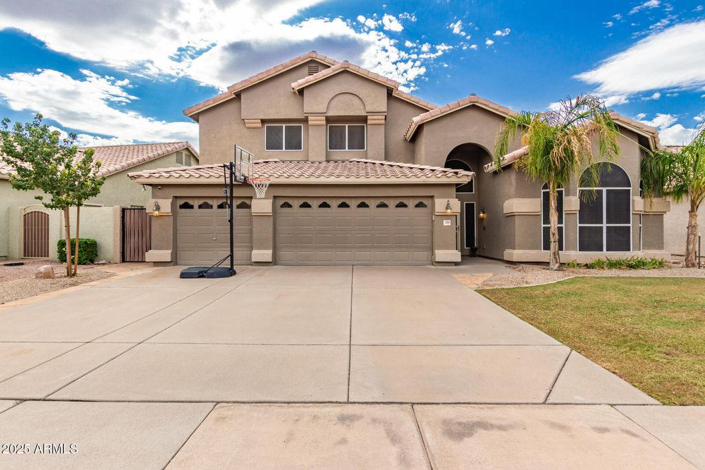 1284 N CONNER Avenue, Gilbert, AZ 85234