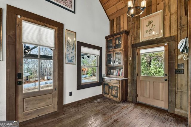185 Logan Drive, Mineral Bluff, GA 30559
