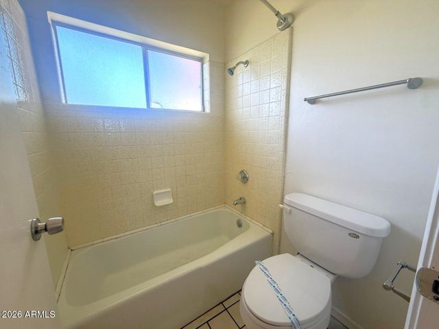 8332 N 50TH Drive, Glendale, AZ 85302